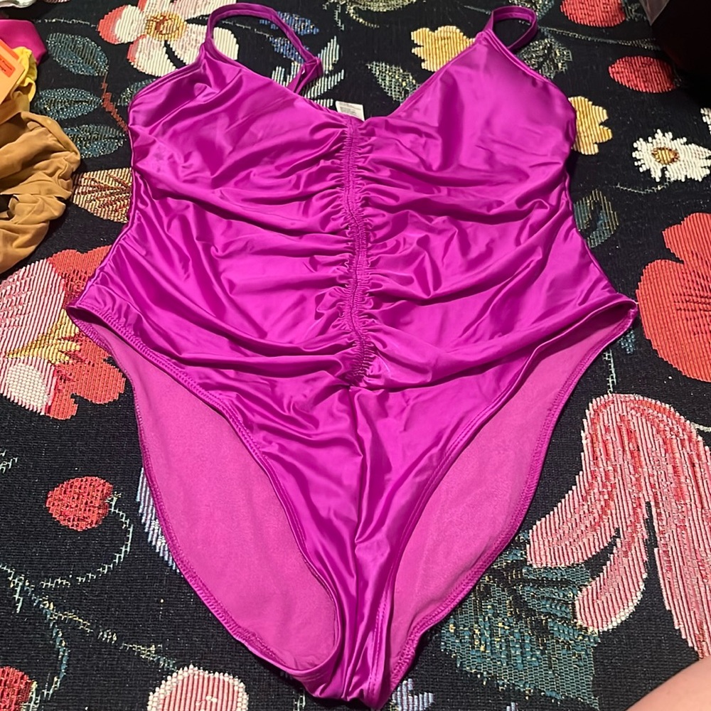 Good American shiny purple bodysuit